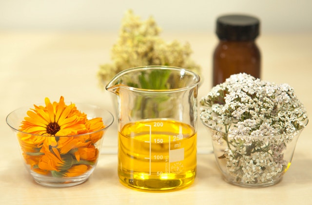 Castor Oil: Here's How It Can Help With Your Hair, Skin & Digestion